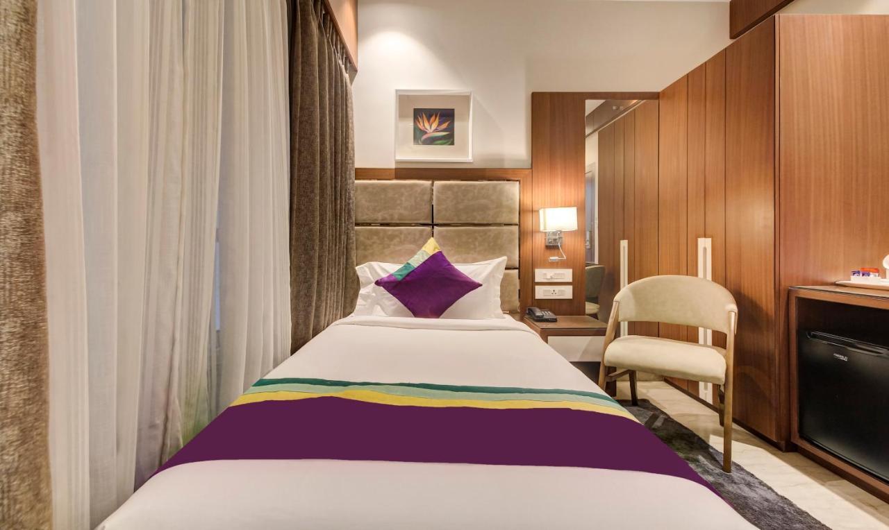 Treebo Premium Tahoora International Hotel Kolkata Exterior photo