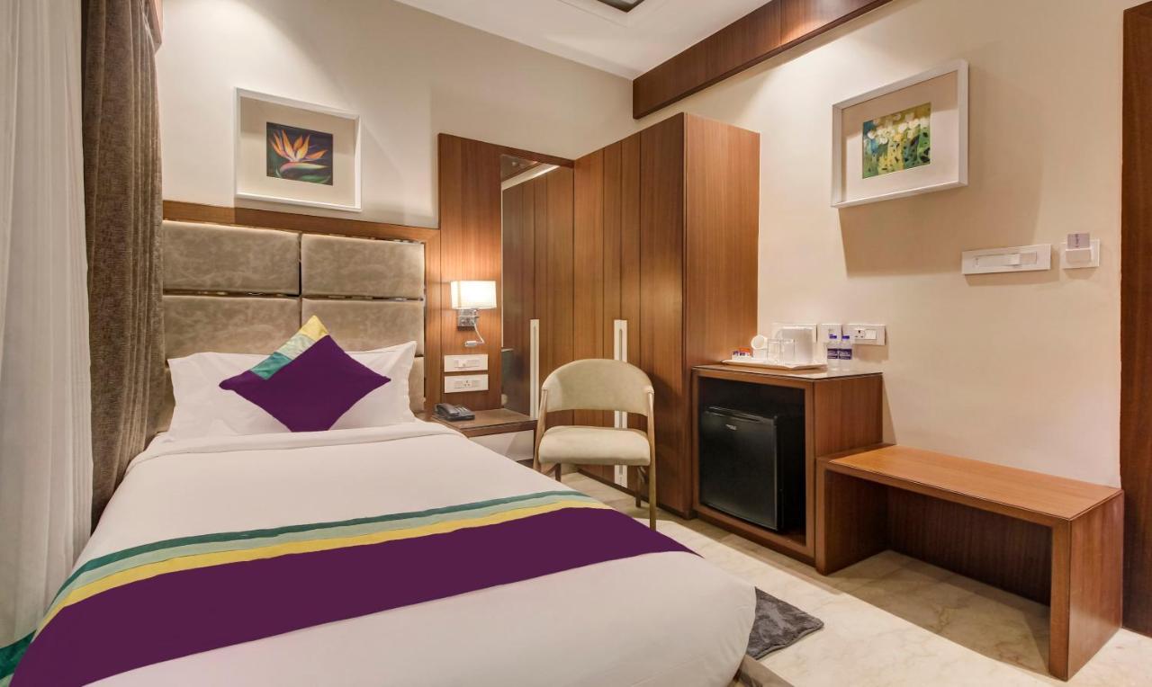 Treebo Premium Tahoora International Hotel Kolkata Exterior photo