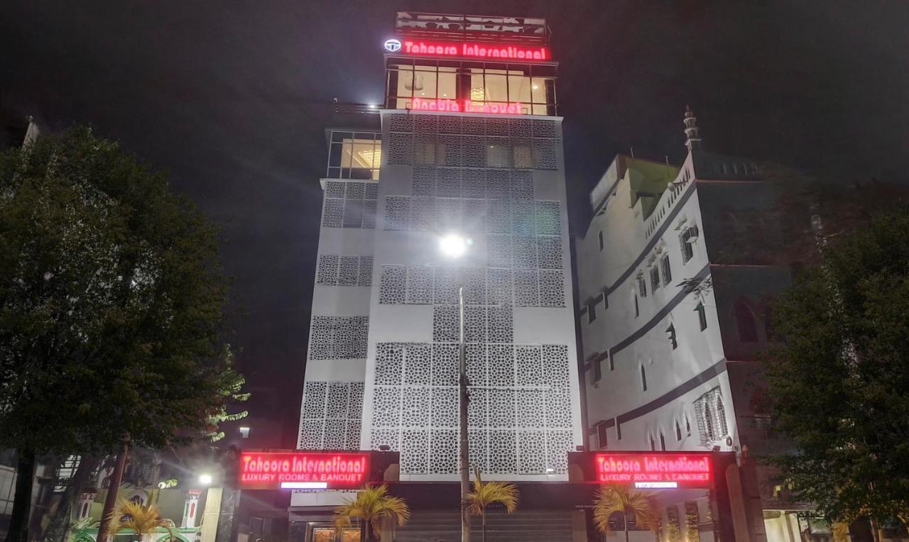 Treebo Premium Tahoora International Hotel Kolkata Exterior photo