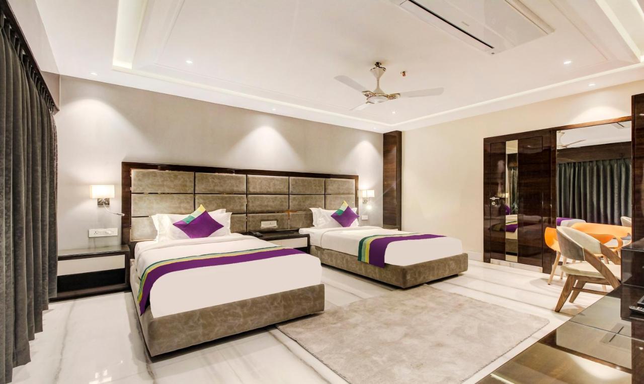 Treebo Premium Tahoora International Hotel Kolkata Exterior photo